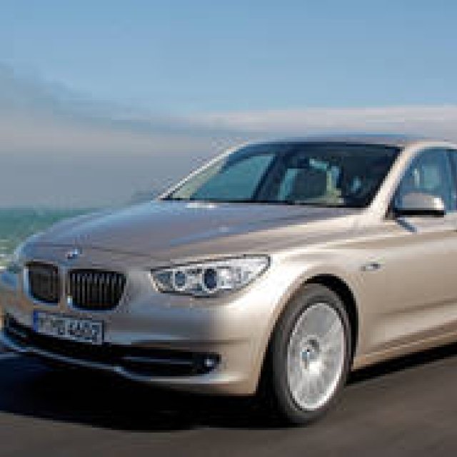 BMWグランツーリズモに新型V8エンジン｜BMW