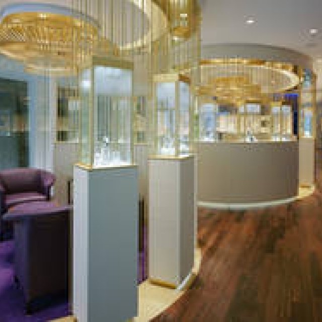 BREGUET｜ラグジュアリータイムピースを優雅に堪能