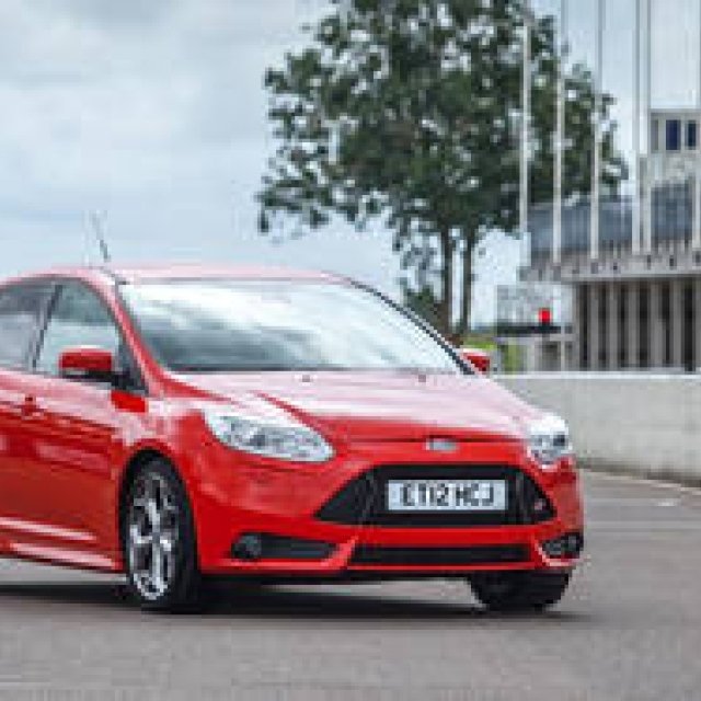 新型フォーカス、2013年に日本へ｜Ford