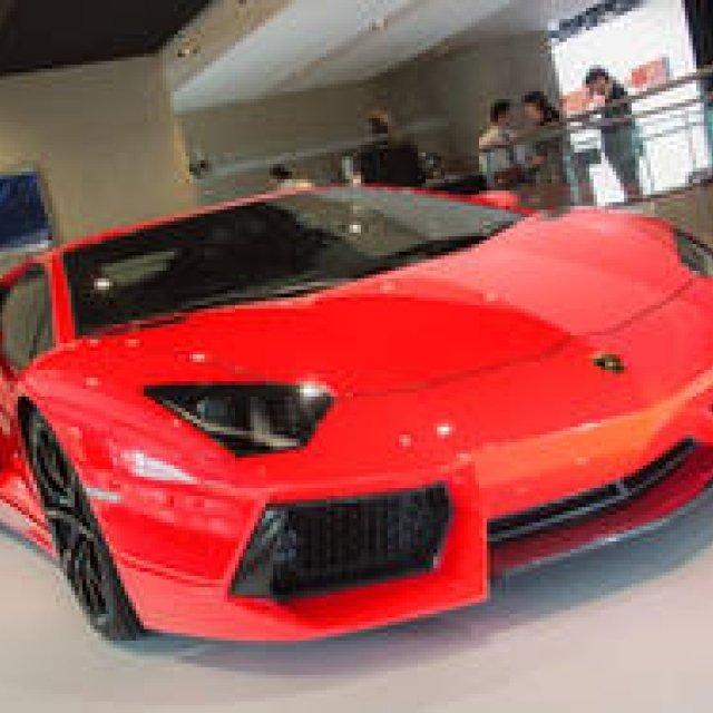 アヴェンタドールがアップデート｜Lamborghini