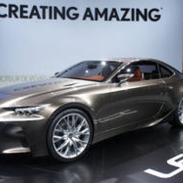 パリ現地リポート｜Lexus