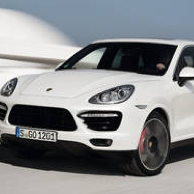 カイエンにもっともパワフルな「ターボS」登場｜Porsche