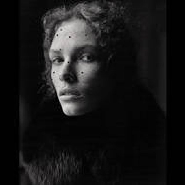 Drawer｜水谷太郎撮影「2012秋冬コレクション」エキシビション開催