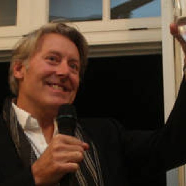 BARNEYS NEW YORK｜「マルコム　ベッツ」15周年記念コレクション発表 