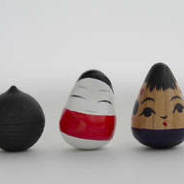 中川政七商店｜東北被災三県で生まれた「3つの起き上がり小法師」