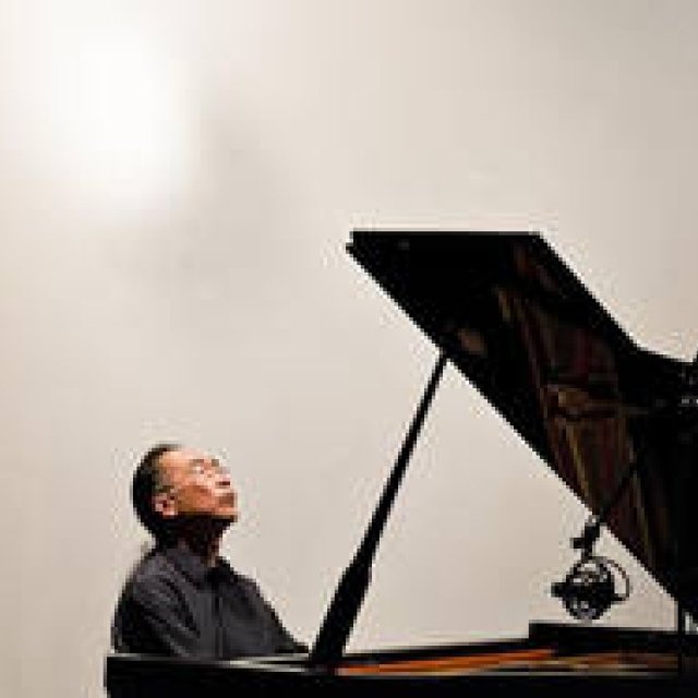 MUSIC｜「TIME & STYLE MIDTOWN」で、ケイ赤城「クリスマス ジャズライブ」開催