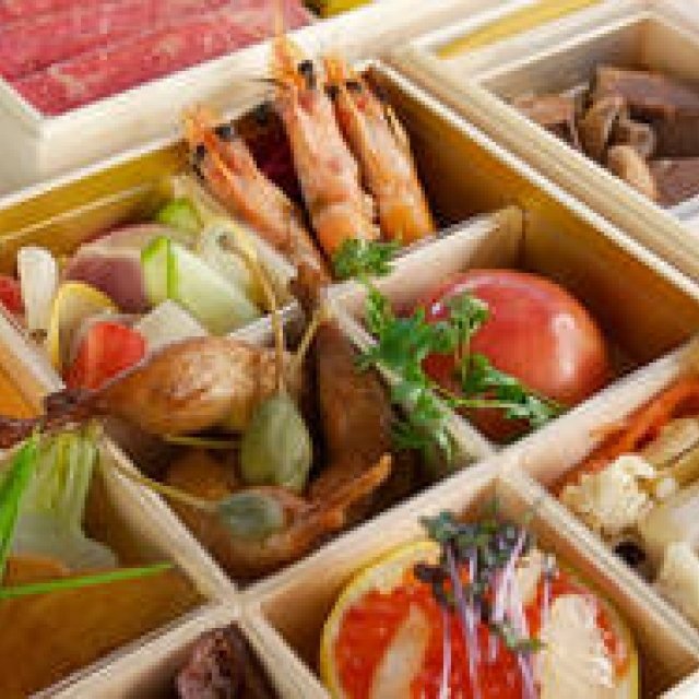 EAT｜今年も登場。アンテリブルの「大人のおせち」