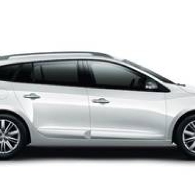 ルノーメガーヌのワゴンボディが日本上陸｜Renault