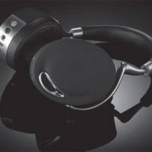 CLUB KING｜最新ヘッドホンで体験型音楽パーティ！