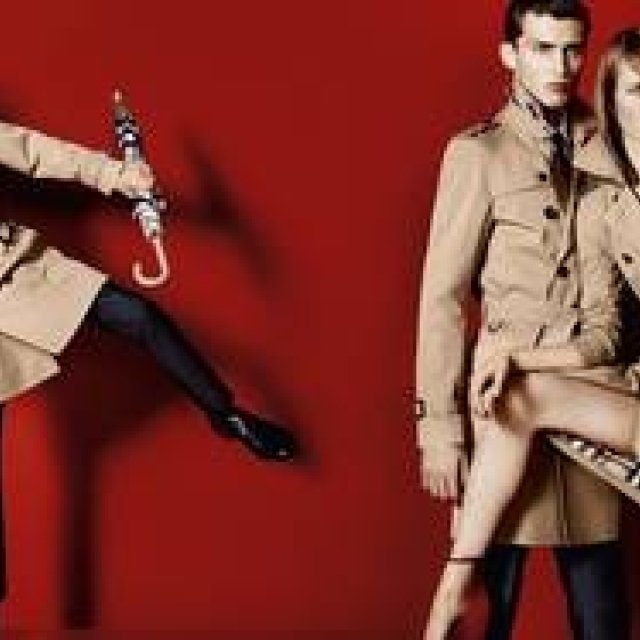 BURBERRY│ベッカム夫妻の二男、ロメオがモデルデビュー