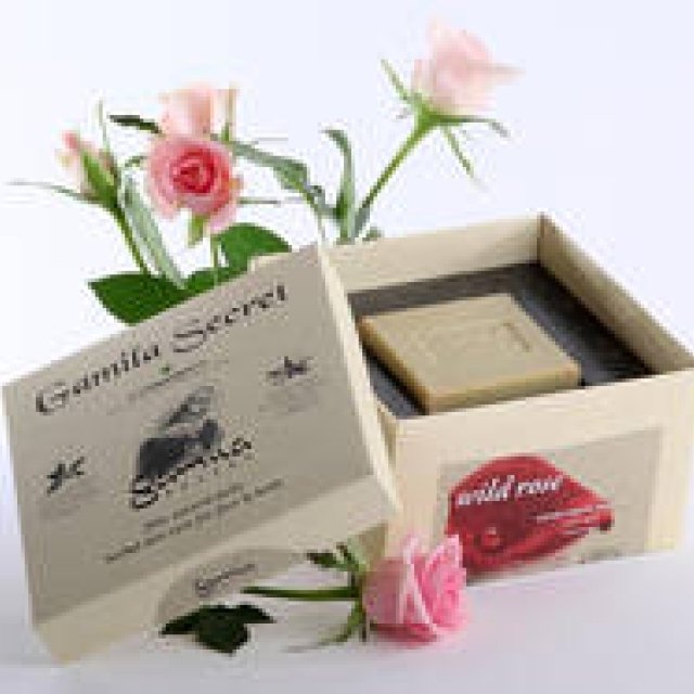 Gamila Seacret｜希少な2種のローズの恵みがつまった限定ソープ「ガミラシークレット ワイルドローズ」