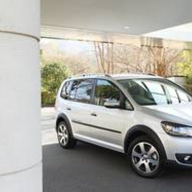 フォルクスワーゲン クロストゥーランに試乗｜Volkswagen