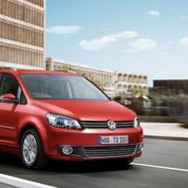 フォルクスワーゲン ゴルフトゥーランとシャランを仕様変更｜Volksawgen