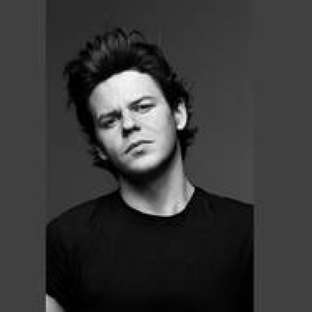 Christopher Kane｜PPRグループがクリストファー・ケインの株式51％を取得