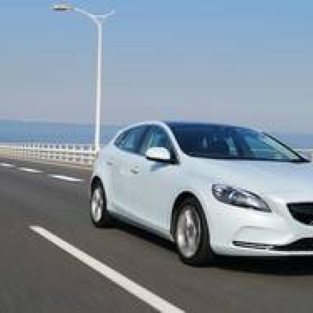 ボルボ V40に試乗｜Volvo