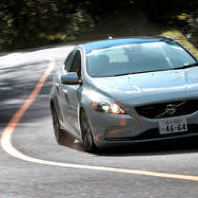 ボルボ V40 日本発売｜Volvo