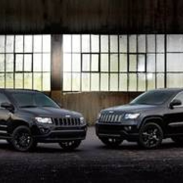 黒を基調とした限定車「ジープ・アルティテュード シリーズ」第2弾が登場