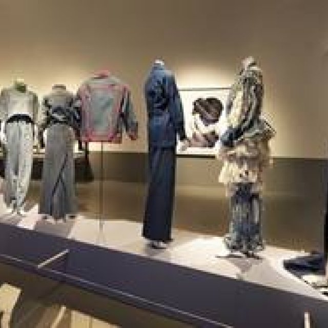 ART FILE 10 & 11｜「Blue Jeans 350 years」 & 「L’AUTRE JEAN (The Other Jean)」｜連載「世界のアート展から」