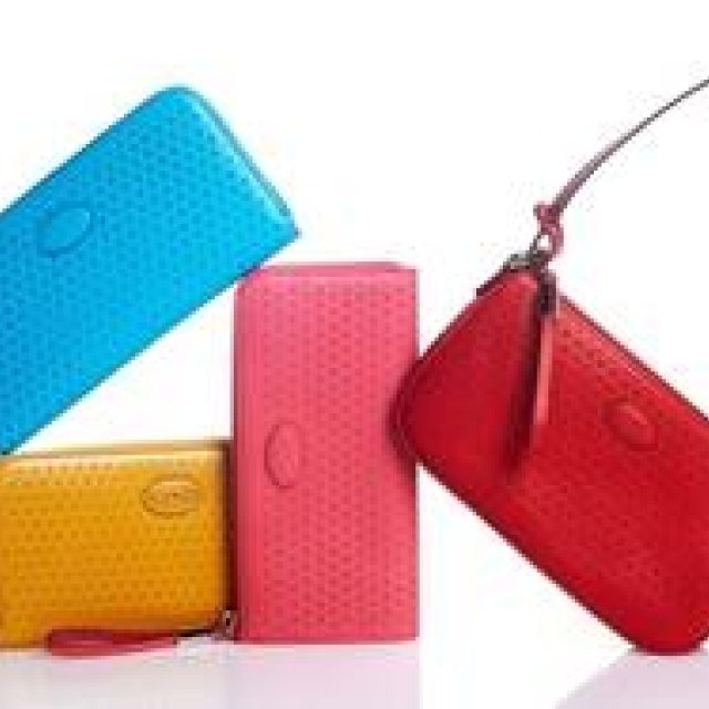 TOD’S｜トッズの提案するカラフルなホワイトデーギフトに注目