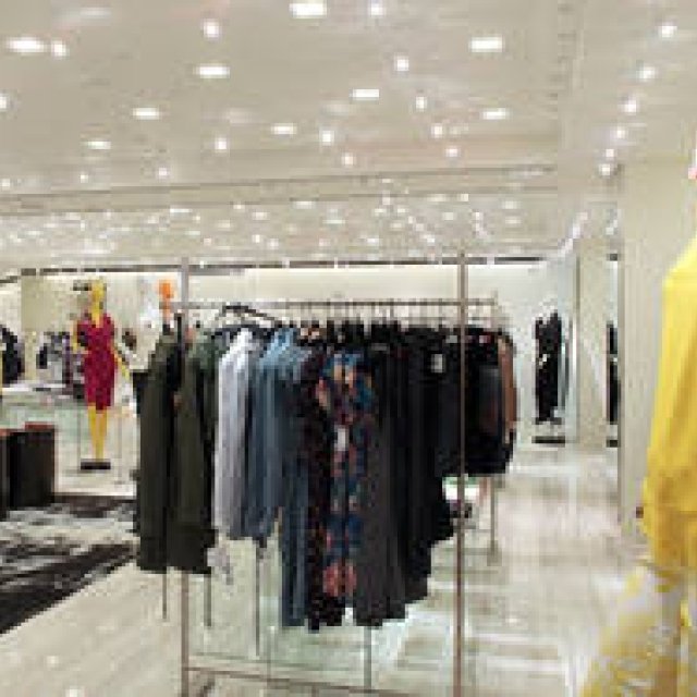 BARNEYS NEW YORK｜「バーニーズ　ニューヨーク新宿店」ウィメンズフロアが変わった！