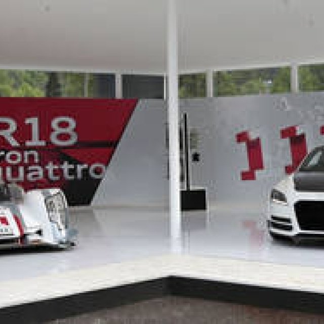 TT ウルトラ クワトロ コンセプトを、アンドレ・ロッテラーが試す ｜Audi
