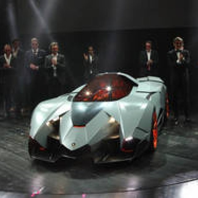 ランボルギーニのコンセプトカー、エゴイスタ発表｜Lamborghini