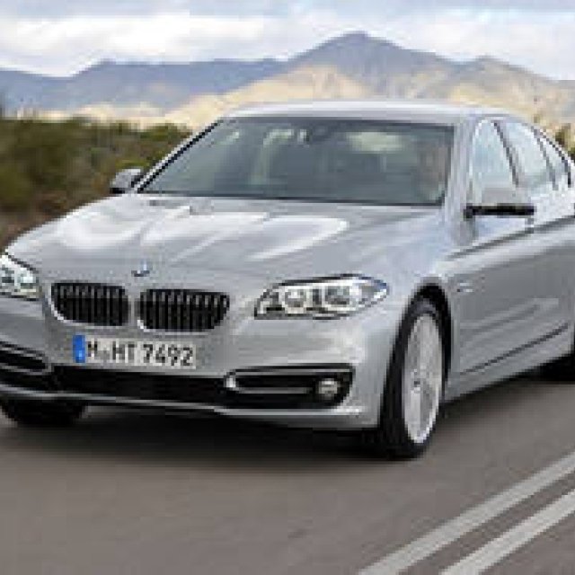 BMW 5シリーズがあたらしく｜BMW