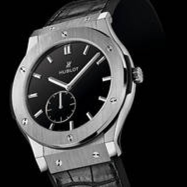 HUBLOT｜待望の「クラシック・フュージョン」薄型モデル