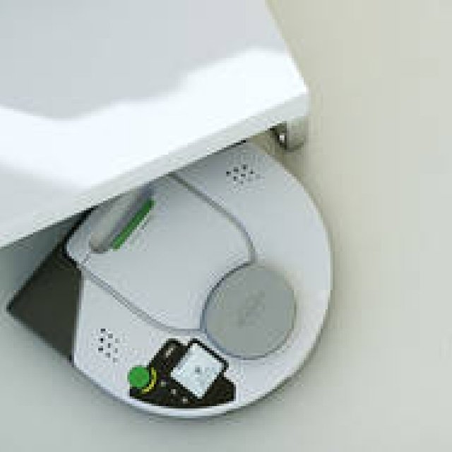 YAMAGIWA｜最先端技術を搭載したロボット掃除機「コーボルトVR100」