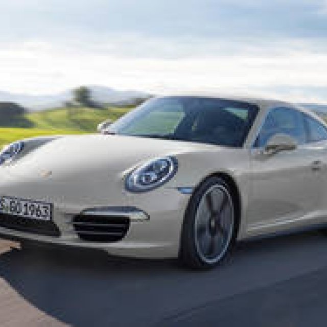 ポルシェ911に誕生50周年記念車登場｜Porsche