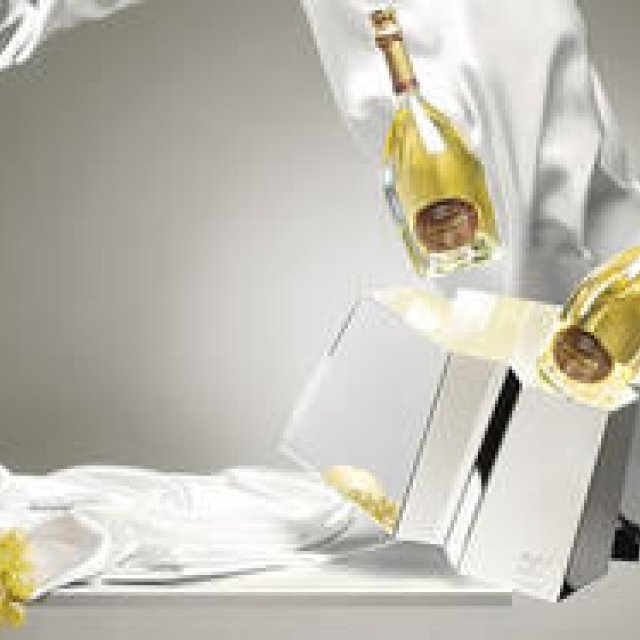 ボトルコースター「ルイナール ミロワール」限定発売｜MHD Moet Hennessy Diageo