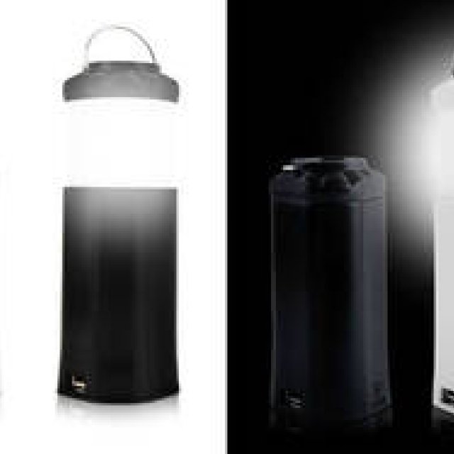 LOOK EAST|LEDライト搭載の大容量モバイルバッテリー