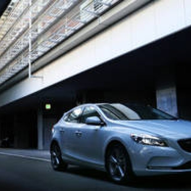 ボルボ V40 特集｜Volvo