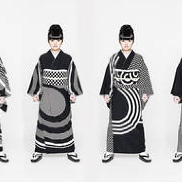 高橋理子｜#018　仁王立ちのポートレート