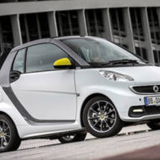 BoConcept x smartの特別モデルが登場｜smart