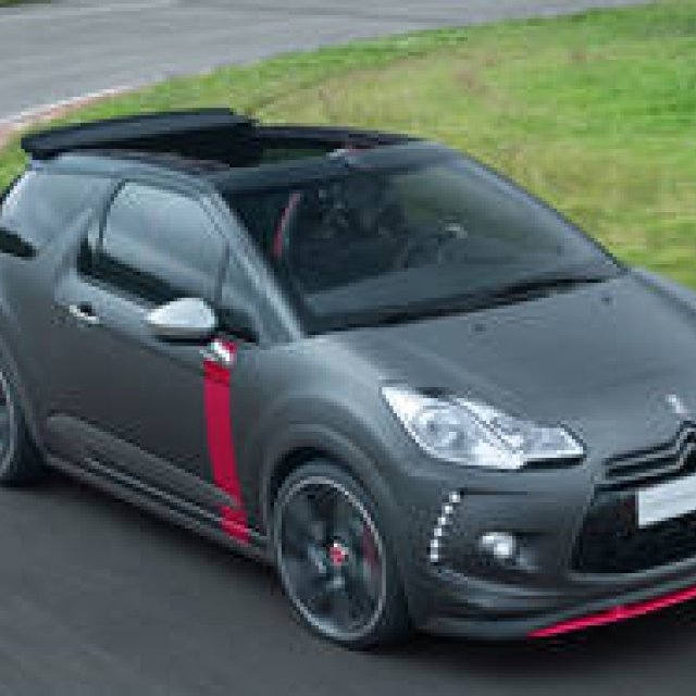 DS3 カブリオに「レーシング」｜Citroen