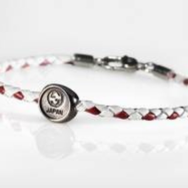 GUCCI｜東日本大震災被災児童を支援する日本限定チャリティブレスレット