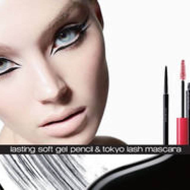 shu uemura｜濃く、長く。漆黒のボリュームまつ毛を完成させる最新マスカラ