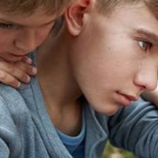 ART｜アチム・リポット写真展『Childness』