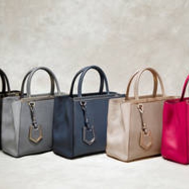 FENDI｜キュートなプチサイズ「プチ トゥー ジュール」登場！