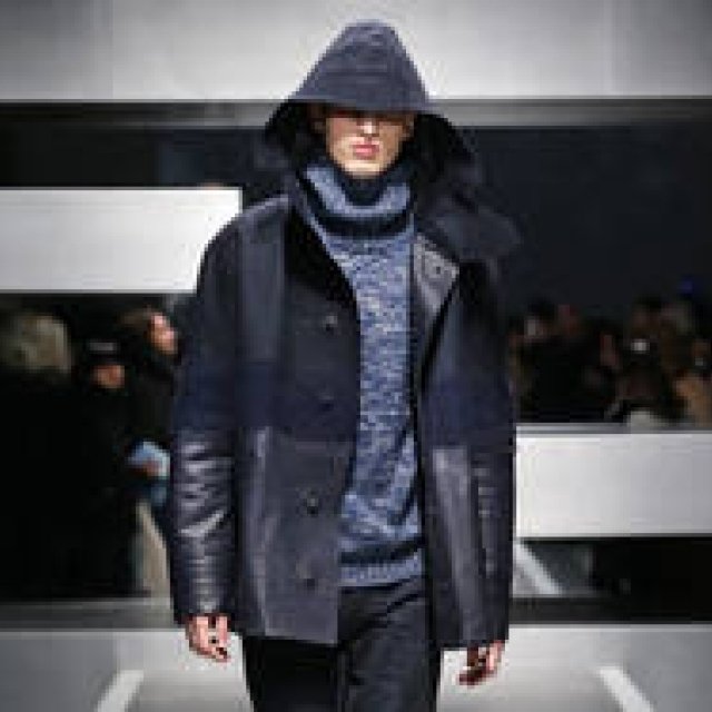 FENDI｜秋冬コレクションを象徴する「フィッシャーマンコート」