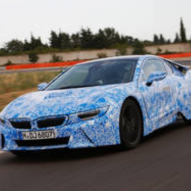 BMW i8に試乗｜BMW