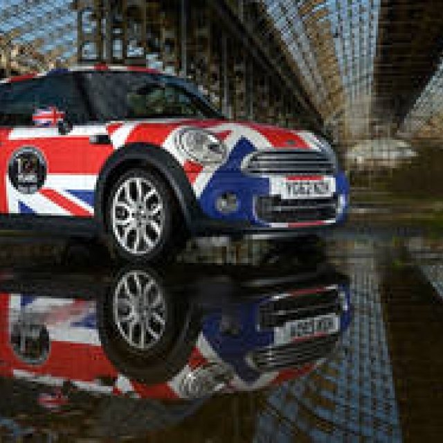 MINI×アレクサ・ミードのコラボレーションイベント｜MINI