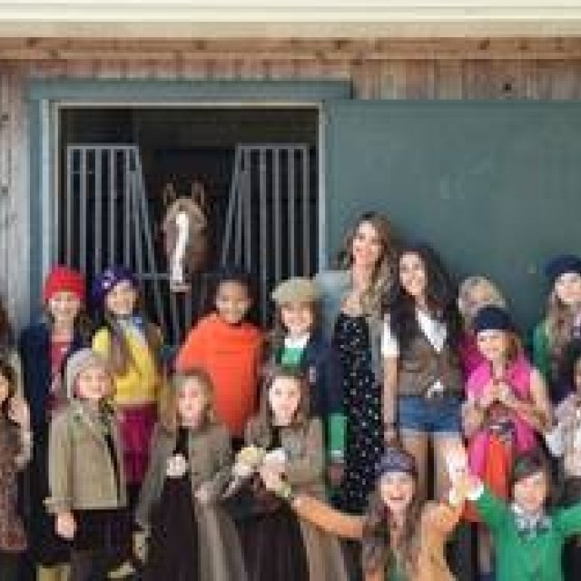 RALPH LAUREN｜ジェシカ・アルバをホストに迎え、ガールズファッションショー開催