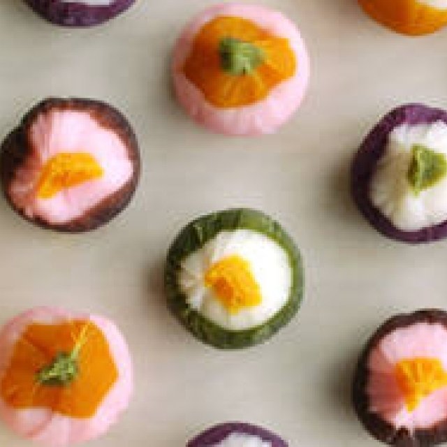 EAT｜ヒガシヤ×ミナ ペルホネンによる限定「ひと口果子」が発売