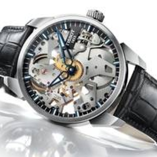 TISSOT｜時計の真髄を堪能できる両面フルスケルトンモデル誕生