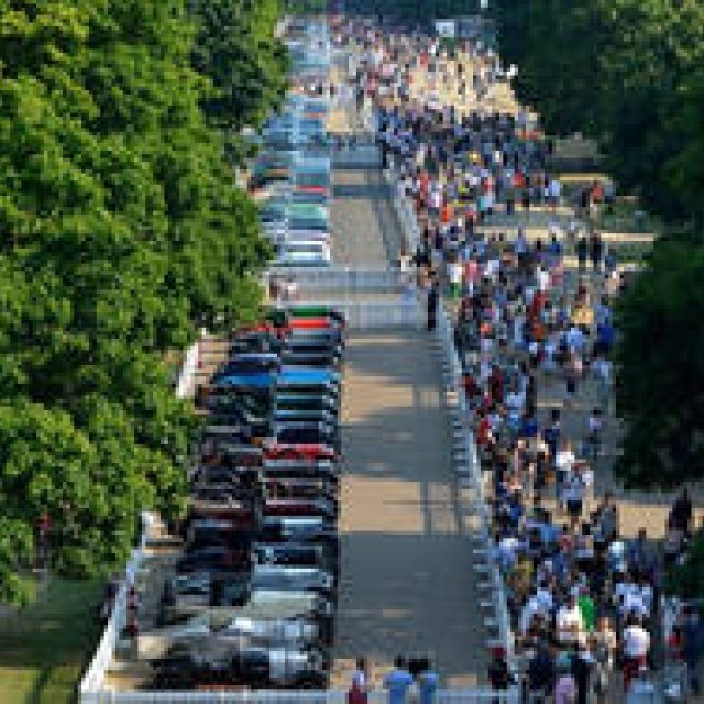 アストンマーティン創立100周年をロンドンで祝う｜Aston Martin