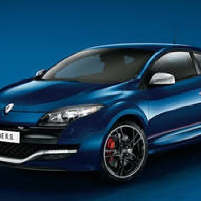 メガーヌRSレッドブルレーシングバージョン国内発売｜Renault