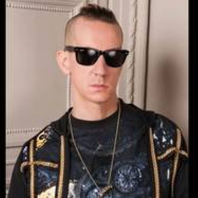 MOSCHINO｜新クリエイティブ・ディレクターにジェレミー・スコットが就任