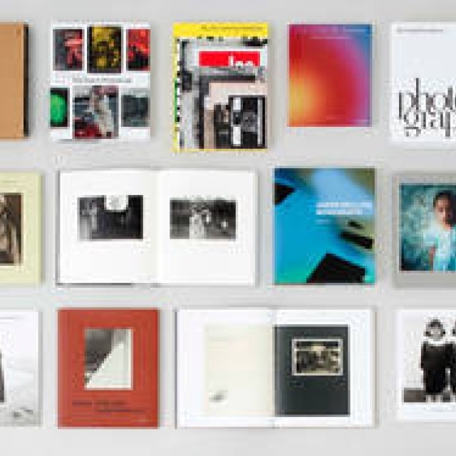 BOOK｜人気の書店、ポストが写真財団「アパチャー」を特集